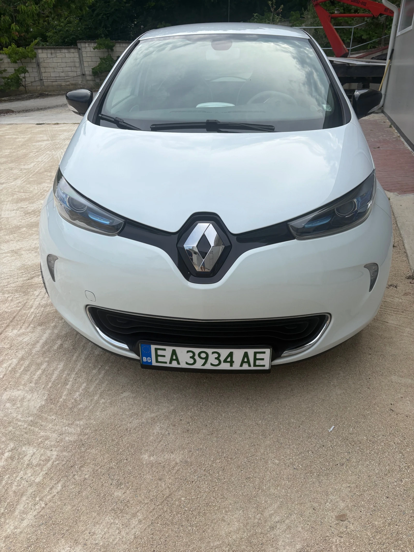 Renault Zoe, снимка 4 - Автомобили и джипове - 55141033