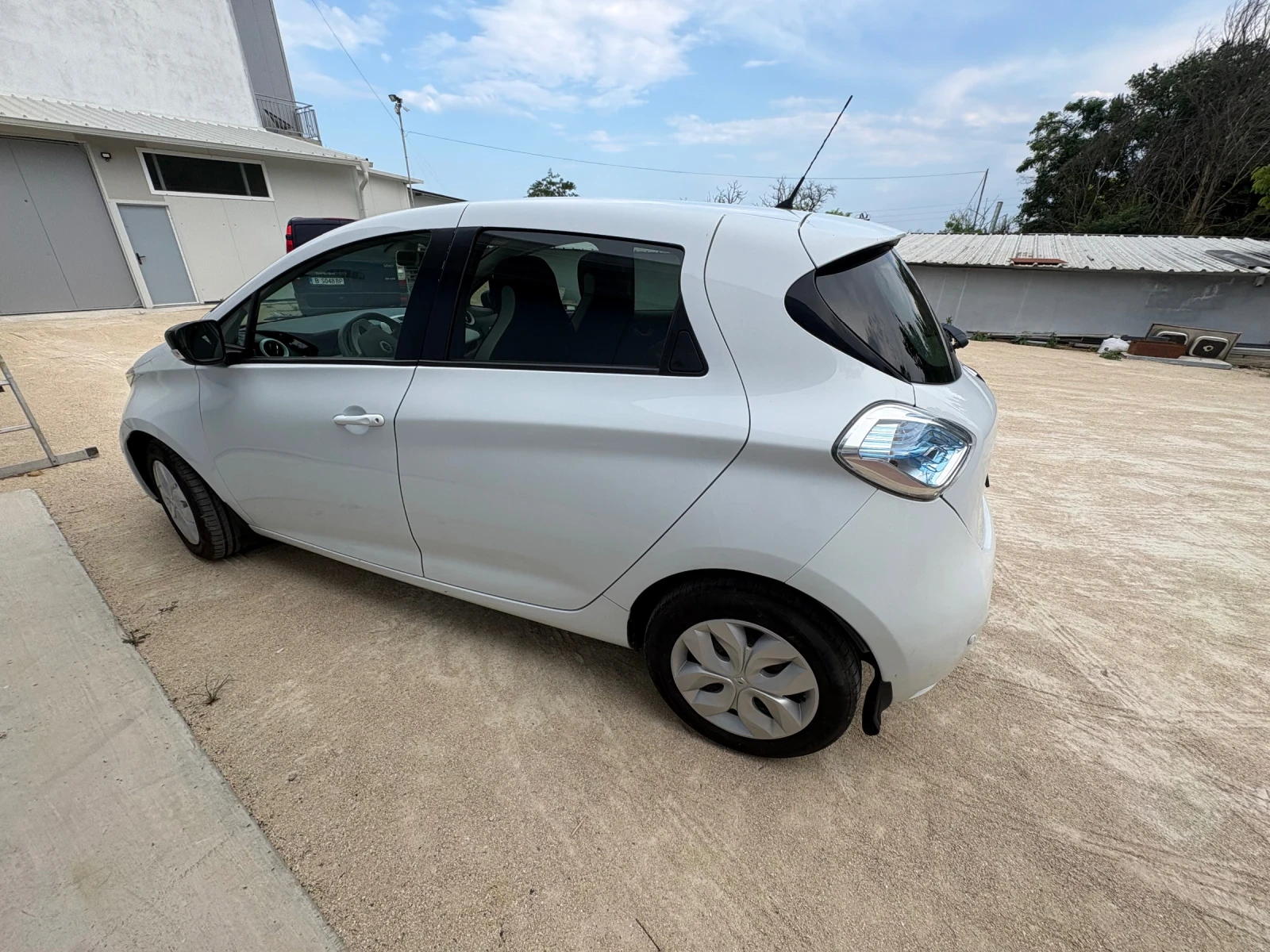 Renault Zoe, снимка 2 - Автомобили и джипове - 55141033