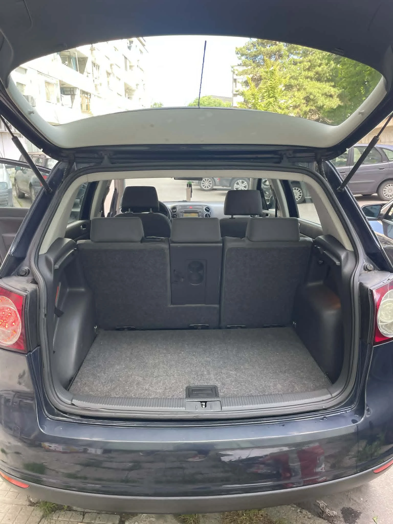 VW Golf Plus, снимка 13 - Автомобили и джипове - 55259079