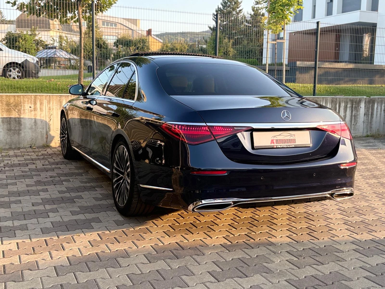 Mercedes-Benz S 350 4MATIC/NAVI/Multy/360 /LED/Pano/ Excellent!, снимка 2 - Автомобили и джипове - 55314942