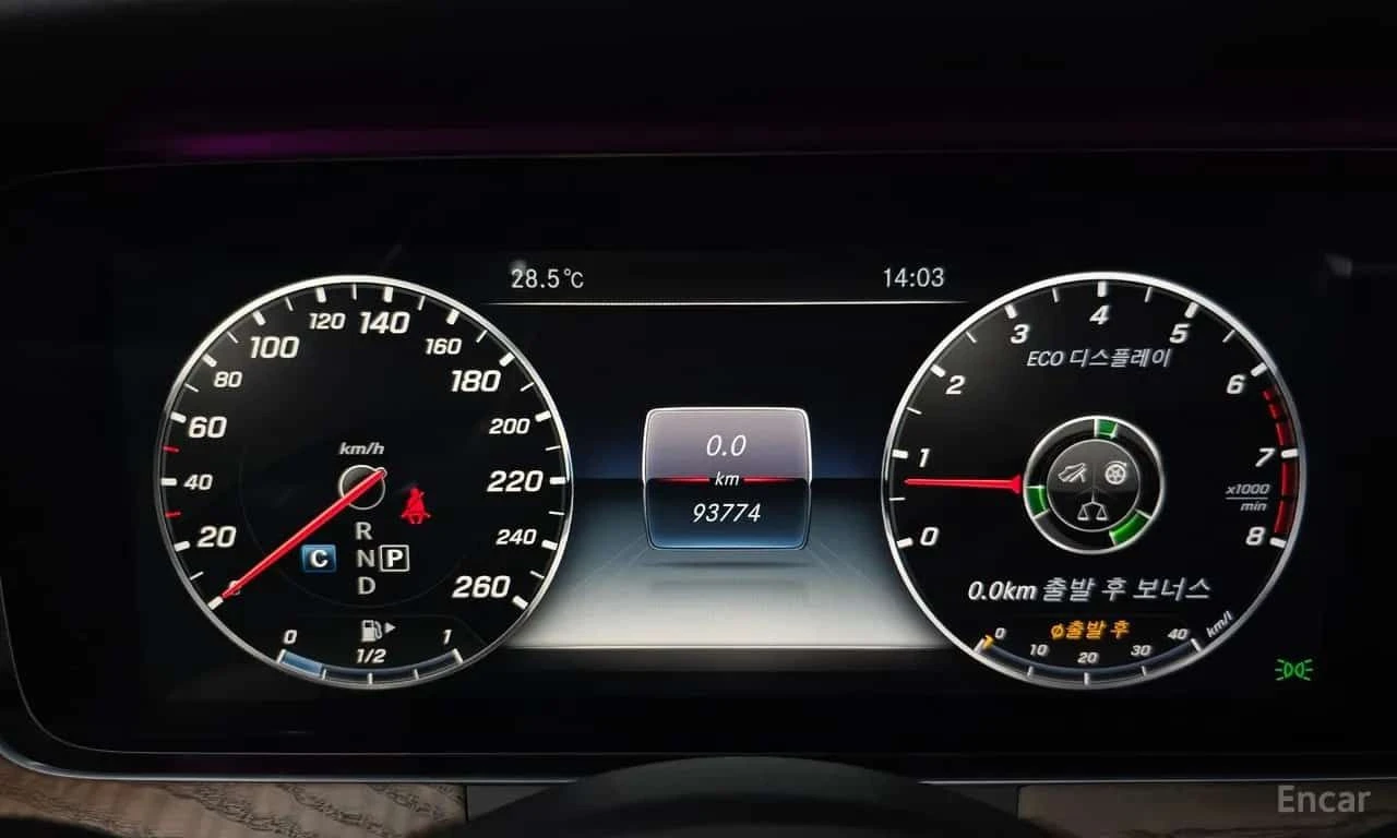 Mercedes-Benz 300 * E300 Exclusive * CARFAX * ЦЕНА ДО БГ, снимка 9 - Автомобили и джипове - 55510976