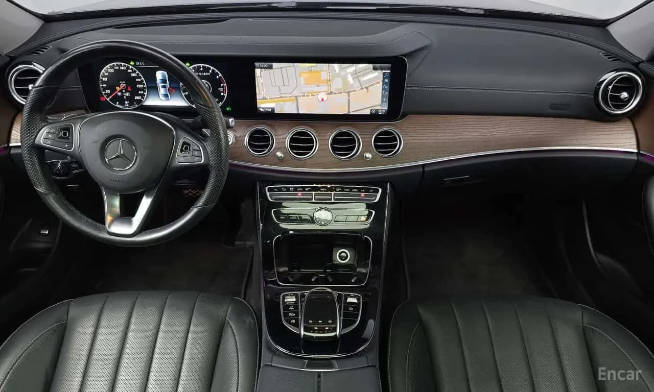 Mercedes-Benz 300 * E300 Exclusive * CARFAX * ЦЕНА ДО БГ, снимка 7 - Автомобили и джипове - 55510976