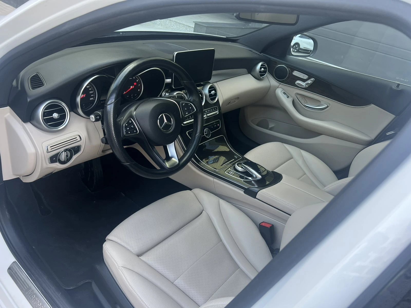 Mercedes-Benz C 300 AMG, 4MATIC, снимка 9 - Автомобили и джипове - 55803776
