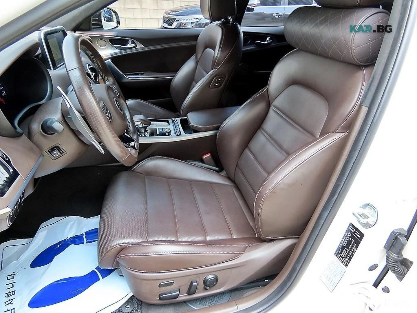 Kia Stinger 3.3 Turbo GT AWD* LEXICON* DISTRONIC* 360* ХЕДЪП* , снимка 6 - Автомобили и джипове - 55899432