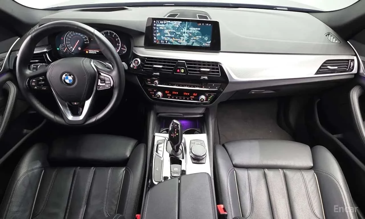 BMW 530 xDrive M Sport Package/ФИНАНСИРАНЕ, снимка 7 - Автомобили и джипове - 56273124