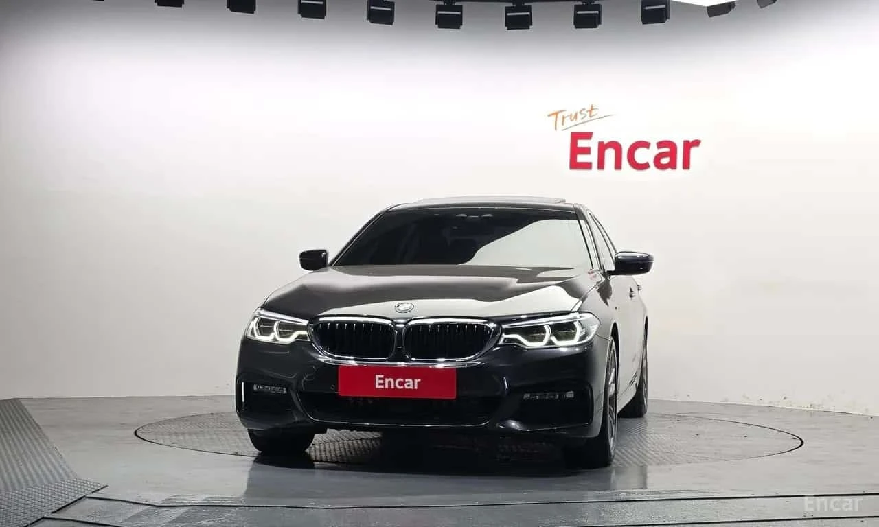 BMW 530 xDrive M Sport Package/ФИНАНСИРАНЕ, снимка 3 - Автомобили и джипове - 56273124