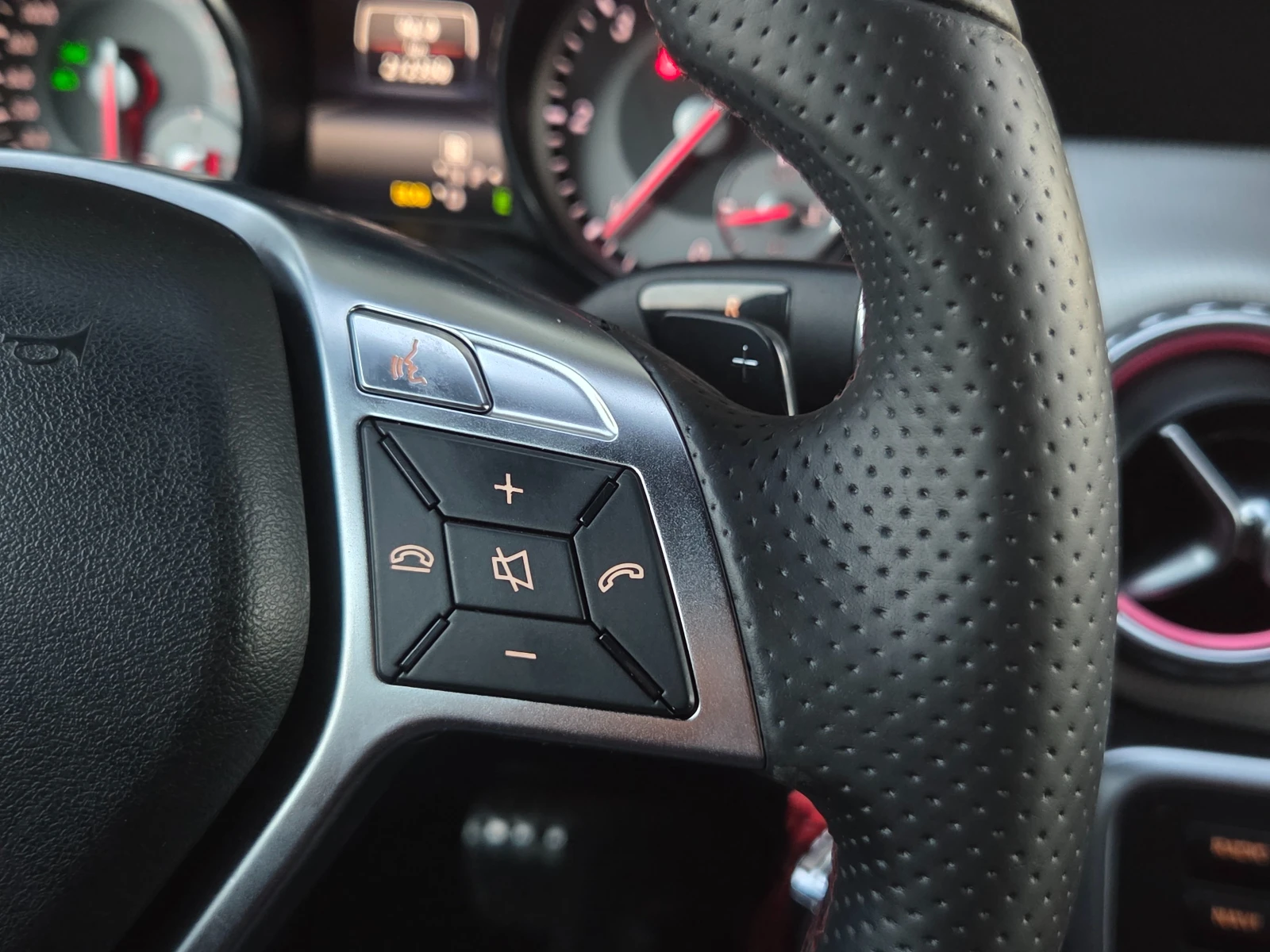 Mercedes-Benz GLA 180 1.5 DCI* * ������ � �� ����� - ����* KAMERA* LED-X | Mobile.bg � ����������� 16