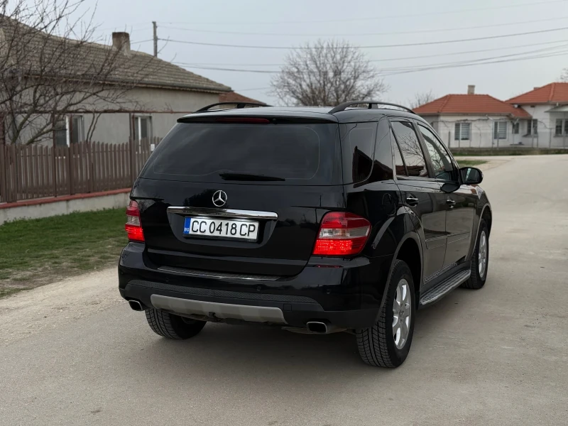 Mercedes-Benz ML Реален пробег!, снимка 4 - Автомобили и джипове - 49520145