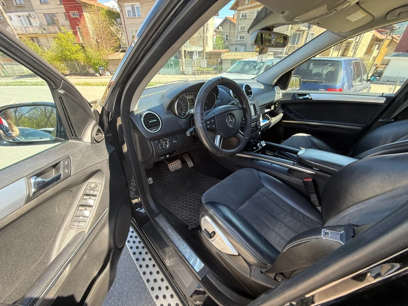 Mercedes-Benz ML 320 4 Matic , снимка 8 - Автомобили и джипове - 51772270