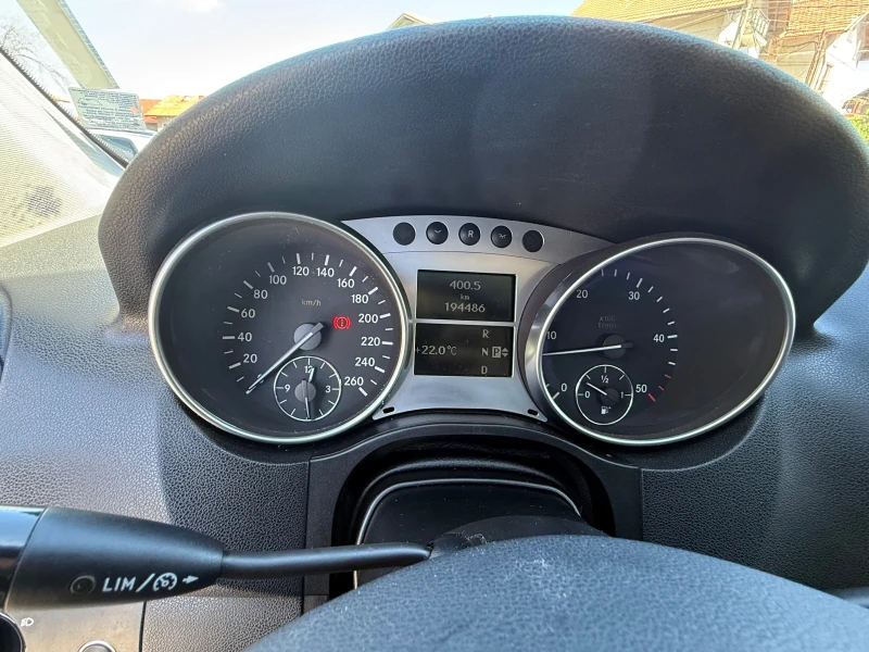 Mercedes-Benz ML 320 4 Matic , снимка 10 - Автомобили и джипове - 51772270