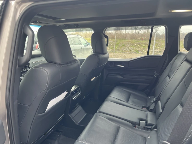 Toyota Land cruiser 250 LUXURY, снимка 7 - Автомобили и джипове - 53383811