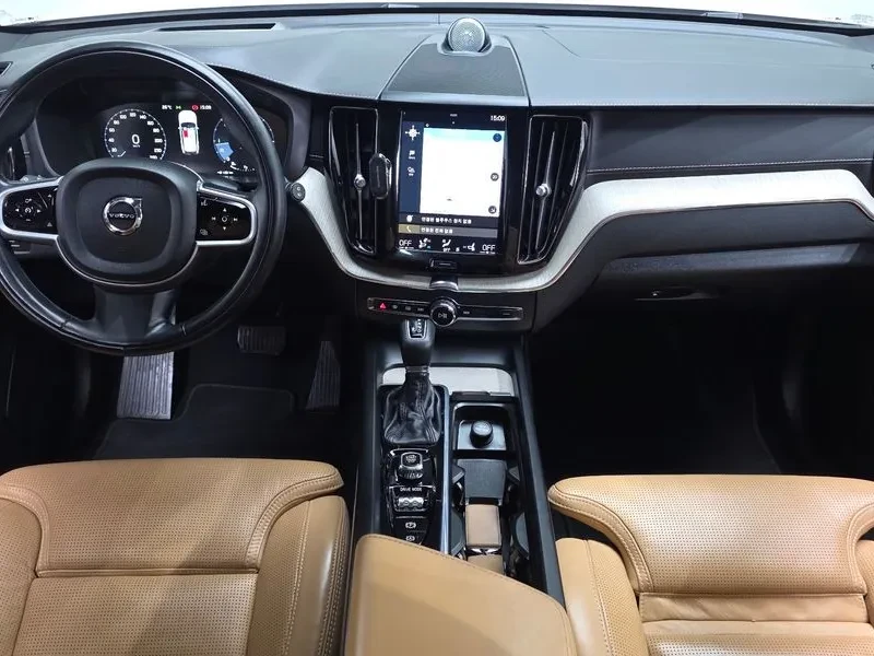 Volvo XC60 D5 INSCRIPTION, снимка 7 - Автомобили и джипове - 55294375