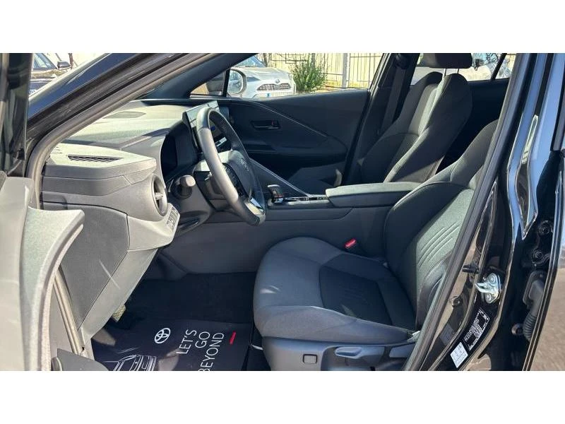 Toyota C-HR 1.8HSD DYNAMIC PLUS MONO-TONE FWD, снимка 12 - Автомобили и джипове - 56159405