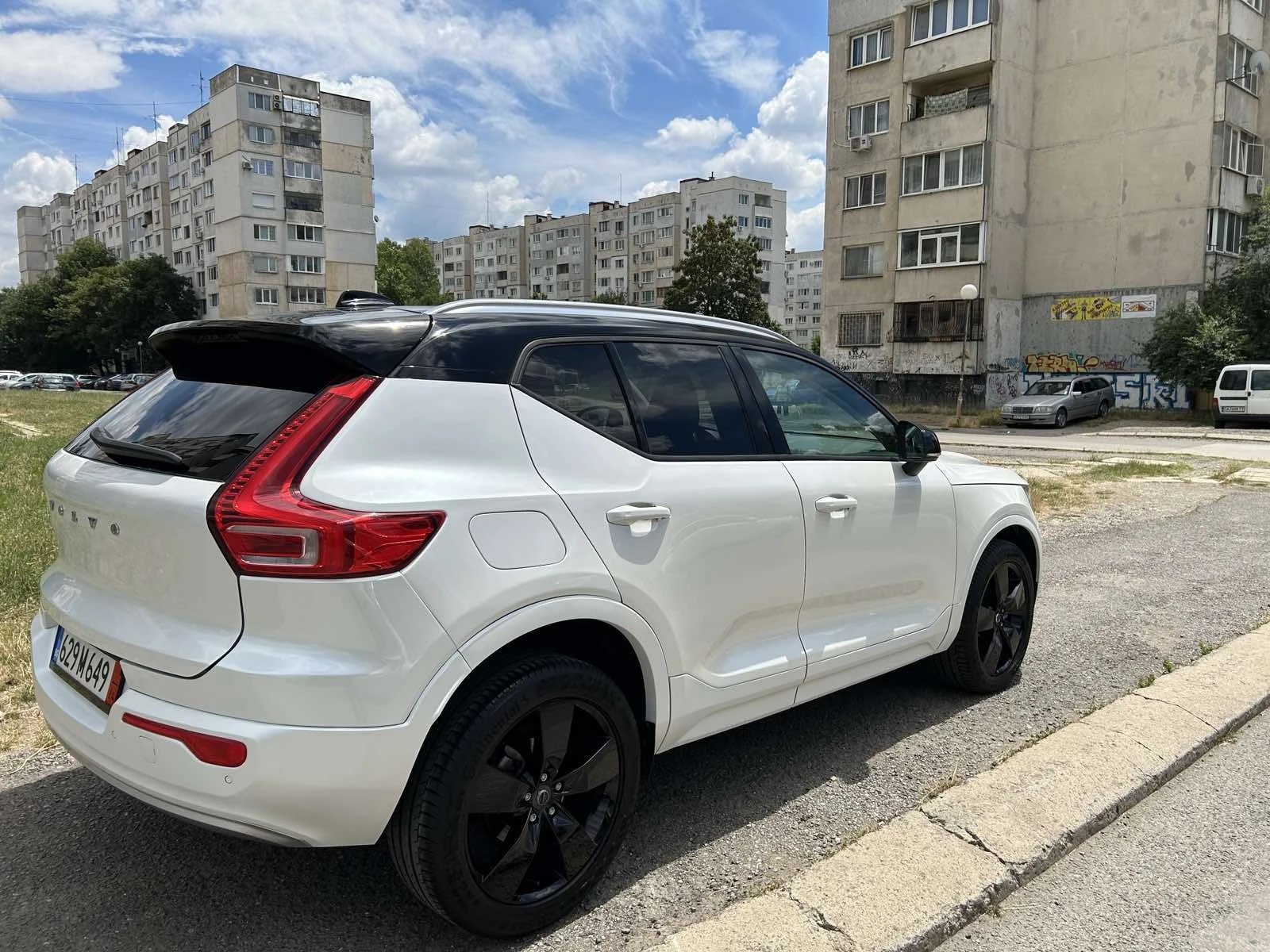 Volvo XC40 1.5i turbo  - изображение 4