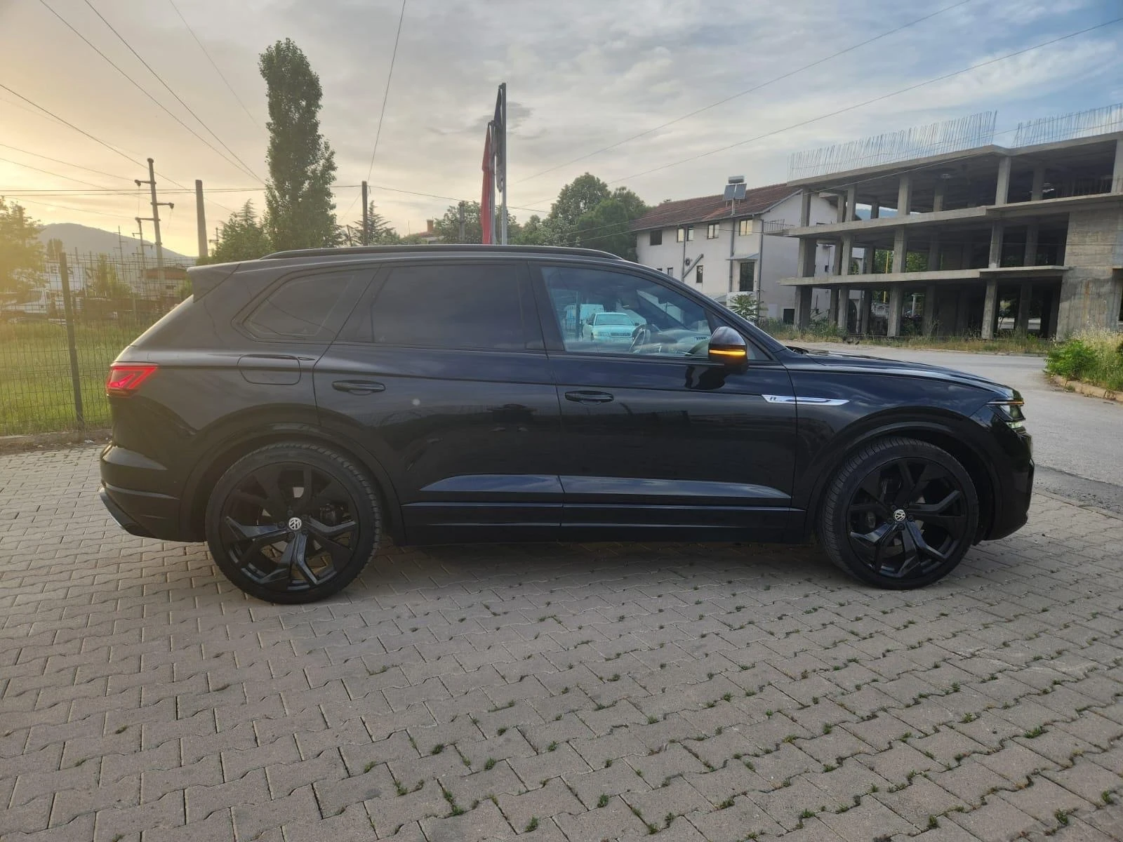 VW Touareg 3.0D R-line BLACK EDITION Full - изображение 4