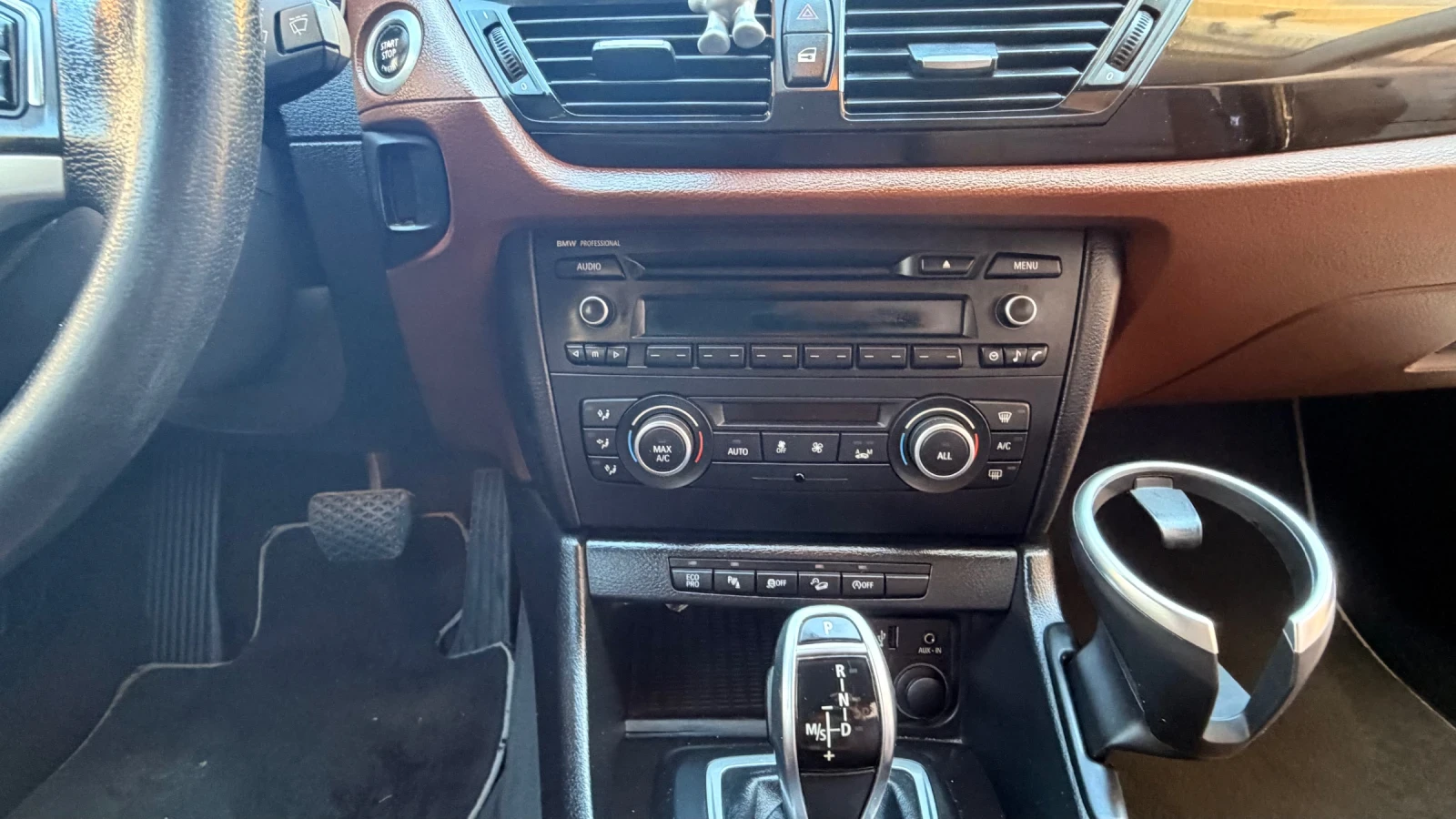 BMW X1, снимка 5 - Автомобили и джипове - 54353096