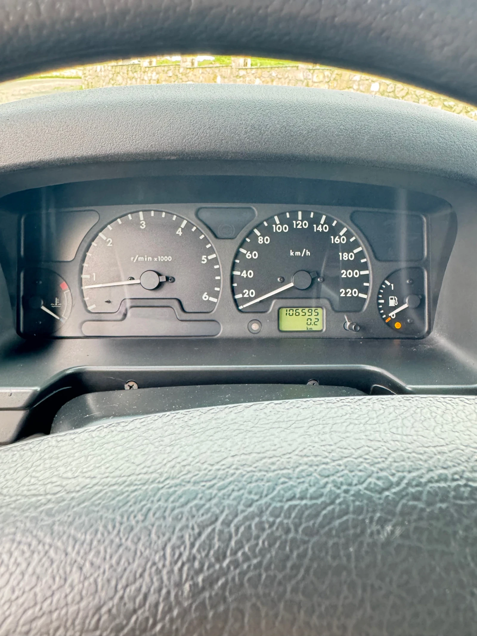 Land Rover Discovery 2.5 TDI, снимка 7 - Автомобили и джипове - 54462245