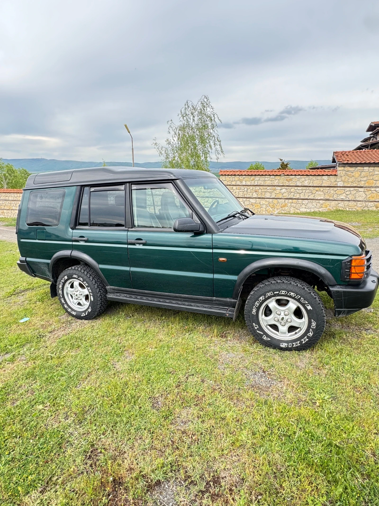 Land Rover Discovery 2.5 TDI, снимка 2 - Автомобили и джипове - 54462245