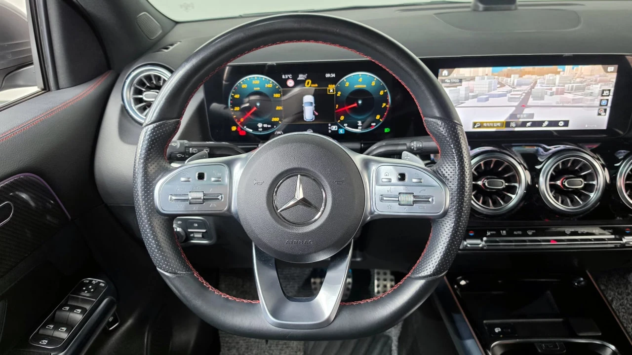 Mercedes-Benz GLA 250 ПАНОРАМА| КОЖЕН САЛОН| КАМЕРА, снимка 13 - Автомобили и джипове - 54912914