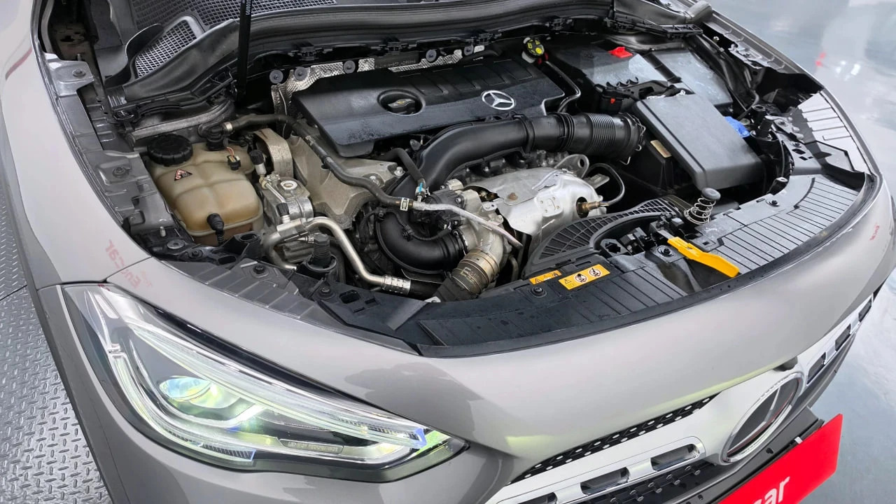 Mercedes-Benz GLA 250 ПАНОРАМА| КОЖЕН САЛОН| КАМЕРА, снимка 6 - Автомобили и джипове - 54912914