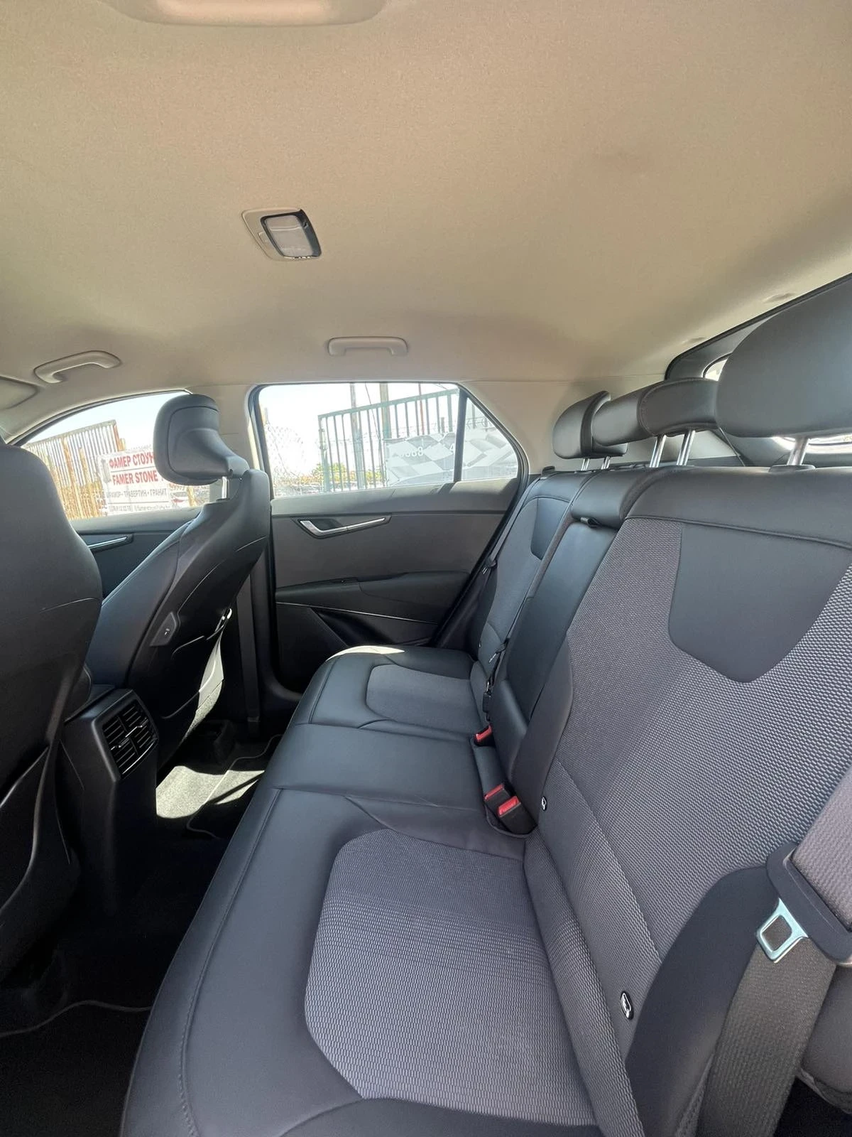 Kia Niro, снимка 13 - Автомобили и джипове - 55396647