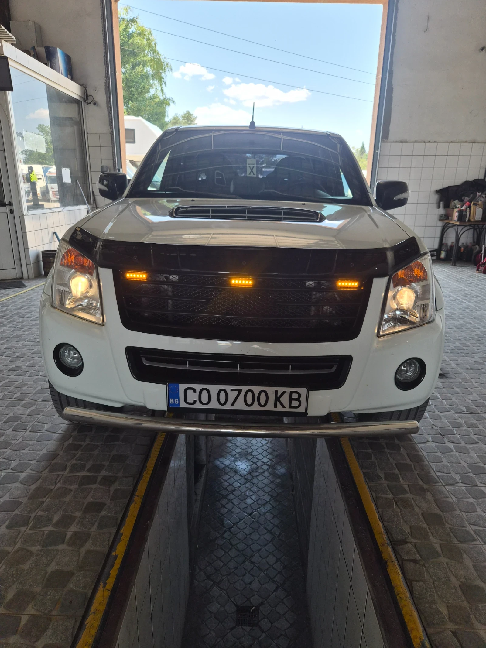 Isuzu D-max