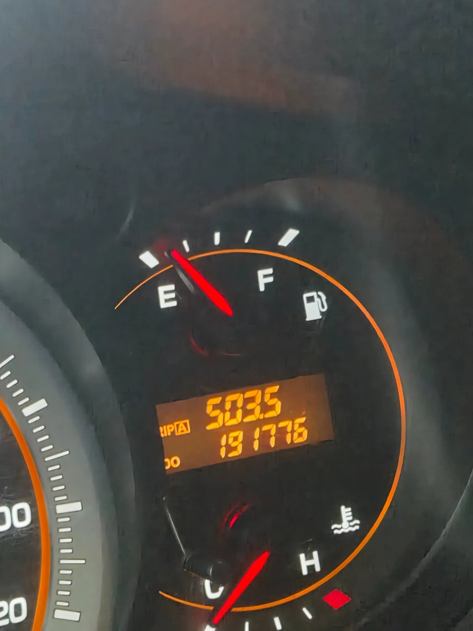 Isuzu D-max, снимка 8 - Автомобили и джипове - 55650749
