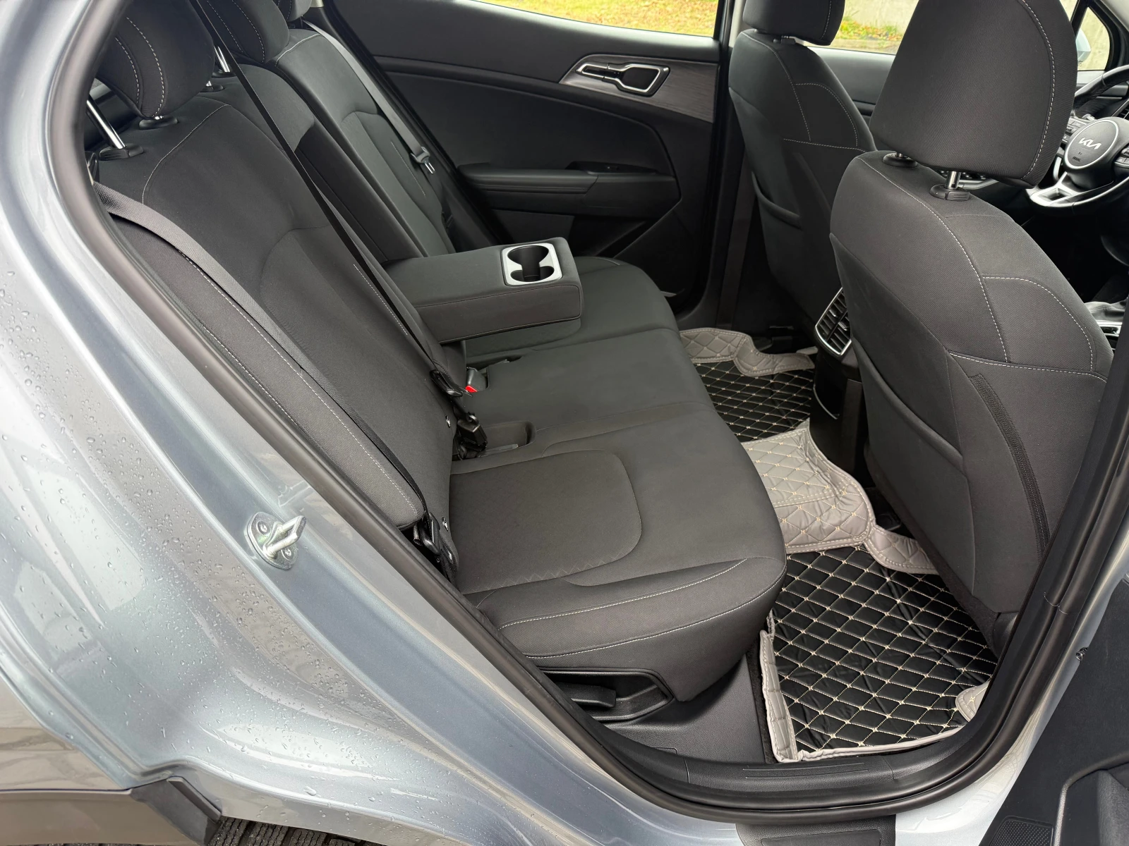 Kia Sportage 1.6d MHEV, снимка 9 - Автомобили и джипове - 56722446