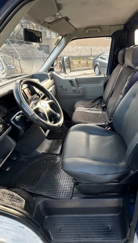 VW Transporter 2.5 TDI Климатик, снимка 10