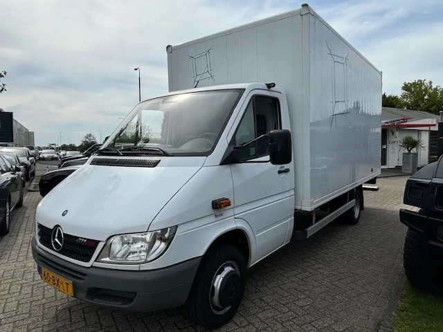 Mercedes-Benz Sprinter 411 3.5 Tона кара се Б категория, снимка 1 - Бусове и автобуси - 47122244