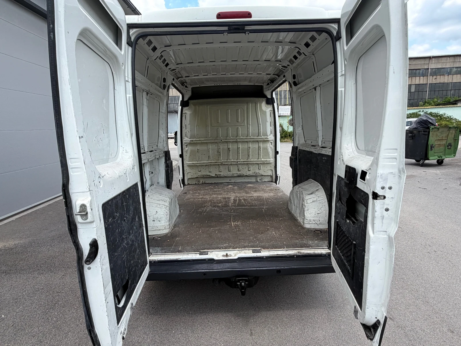 Fiat Ducato 2.3jtd KLIMATIK TEMPOMAT 2VRATI, снимка 10 - Бусове и автобуси - 55178976