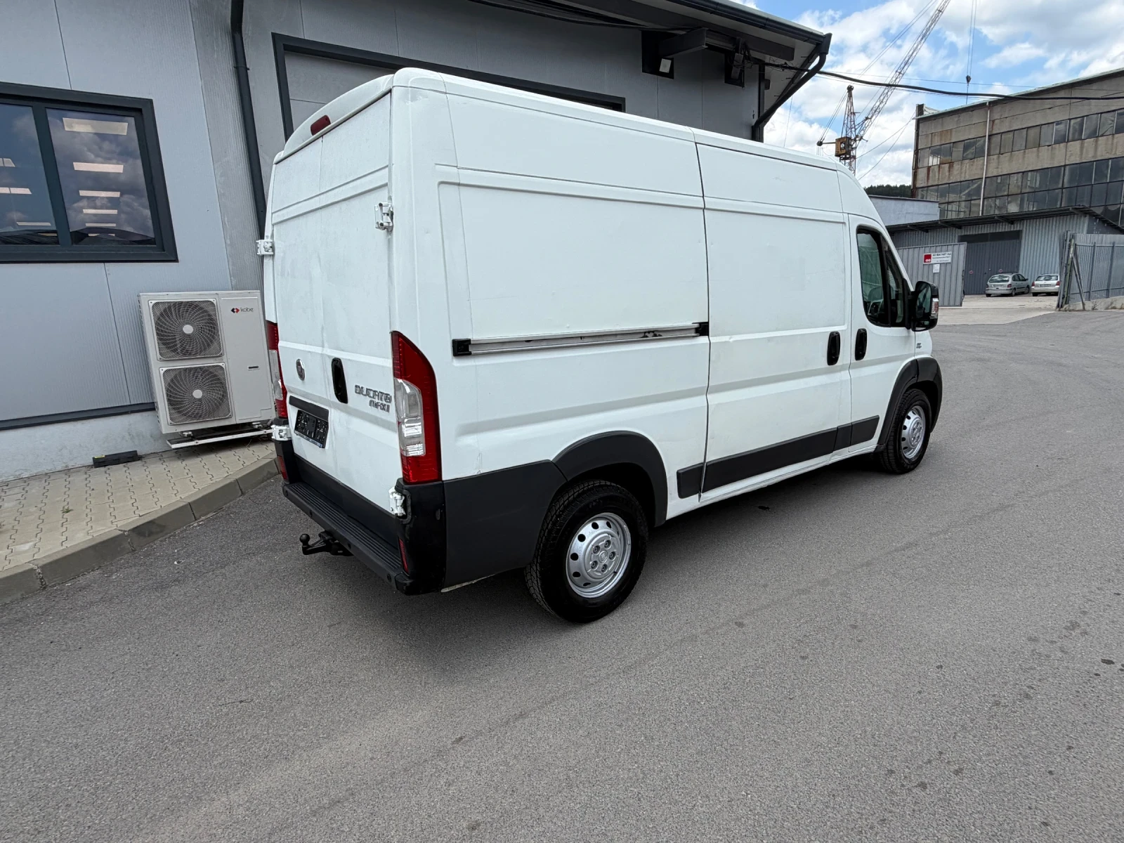 Fiat Ducato 2.3jtd KLIMATIK TEMPOMAT 2VRATI, снимка 6 - Бусове и автобуси - 55178976