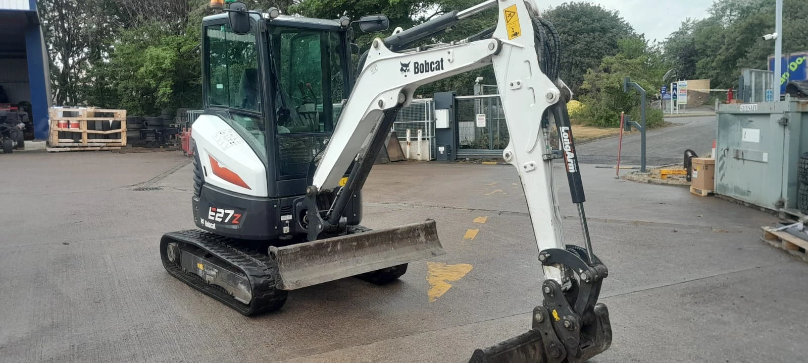 Багер Bobcat E27z лизинг с първоначална вноска 20 %