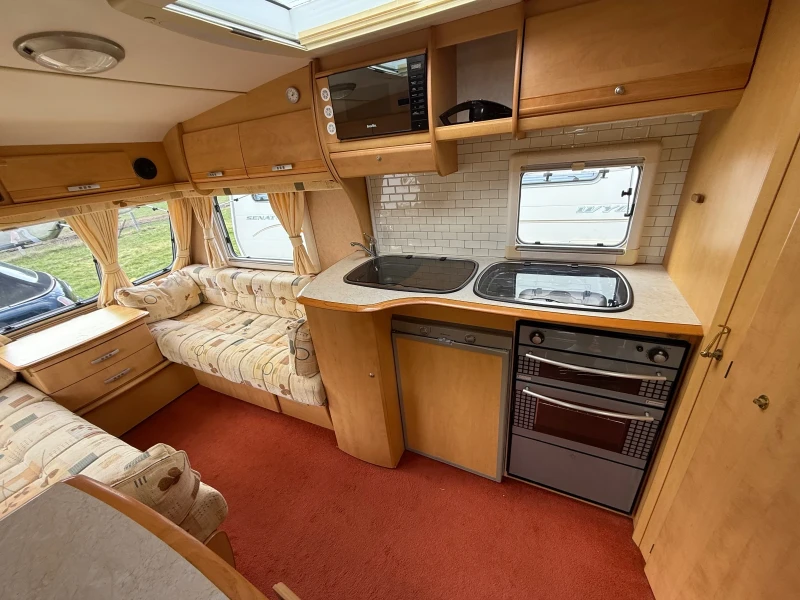 Каравана Bailey Vermont , снимка 6 - Каравани и кемпери - 49924286