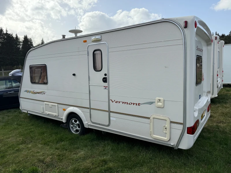 Каравана Bailey Vermont , снимка 4 - Каравани и кемпери - 49924286
