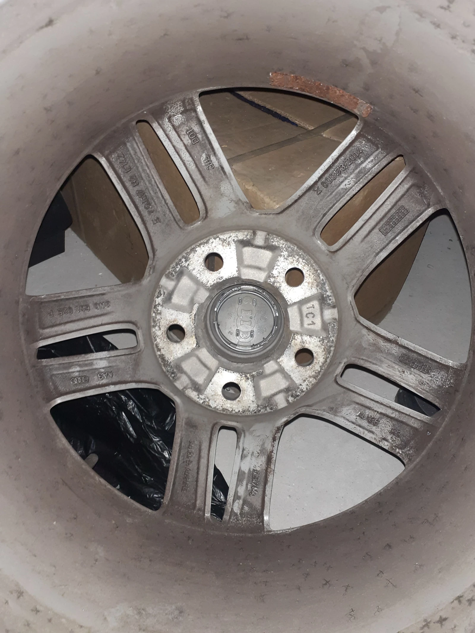 Гуми с джанти Michelin 225/50R17, снимка 2 - Гуми и джанти - 55246768