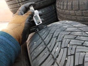 Гуми Всесезонни 245/45R18, снимка 3 - Гуми и джанти - 44494468