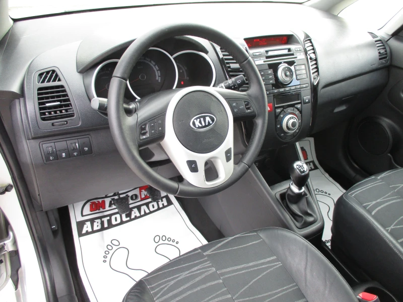 Kia Venga 1.4/БЕНЗИН/КАТО НОВА, снимка 10 - Автомобили и джипове - 49665304