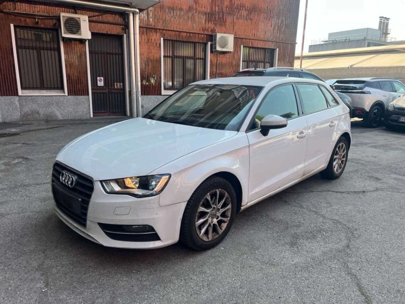 Audi A3 1.6TDI E6B, снимка 17 - Автомобили и джипове - 50784628