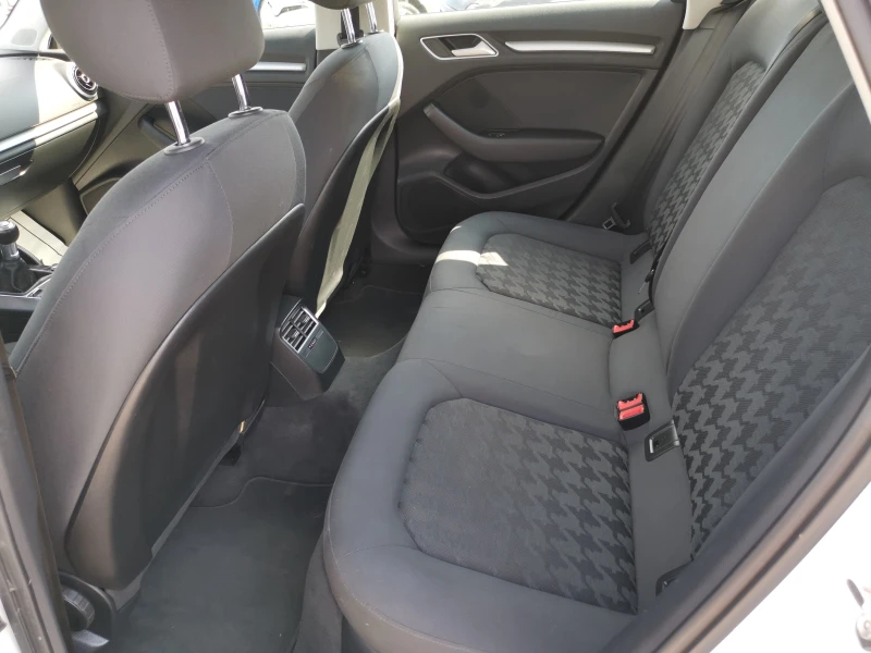 Audi A3 1.6TDI E6B, снимка 7 - Автомобили и джипове - 50784628