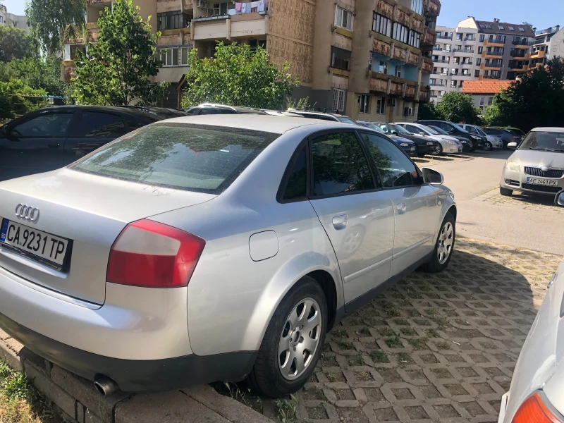 Audi A4 1.8T, снимка 2 - Автомобили и джипове - 52473911