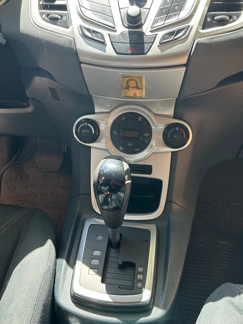 Ford Fiesta, снимка 7 - Автомобили и джипове - 52185583