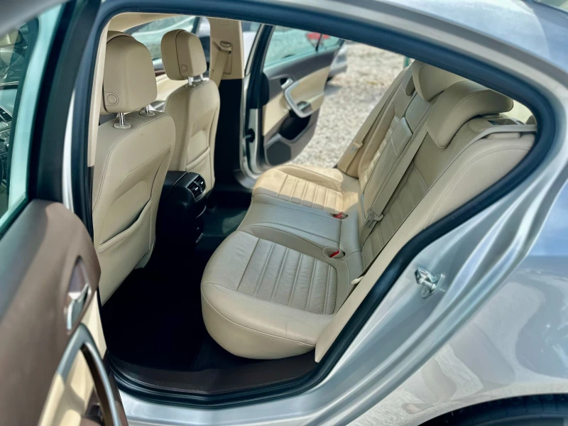 Opel Insignia 2.0CDTI* NAVI* Подгрев, снимка 13 - Автомобили и джипове - 51383197