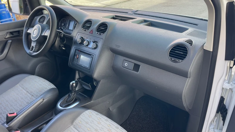 VW Caddy 1.6tdi MAXI, снимка 14 - Автомобили и джипове - 51770426