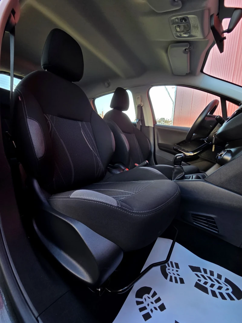 Peugeot 208 1.2 VTI Swiss Внос от Швейцария, снимка 14 - Автомобили и джипове - 52503137