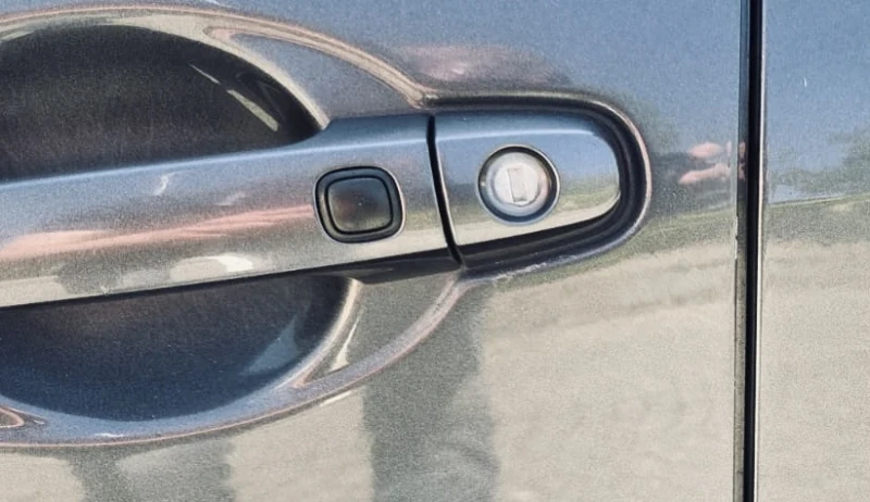 Toyota Auris 2.0D4D Keyless , снимка 5 - Автомобили и джипове - 53219505