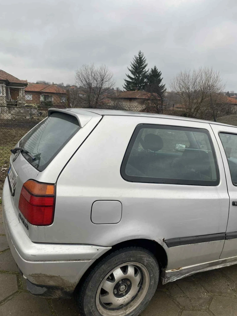 VW Golf, снимка 3 - Автомобили и джипове - 53246441