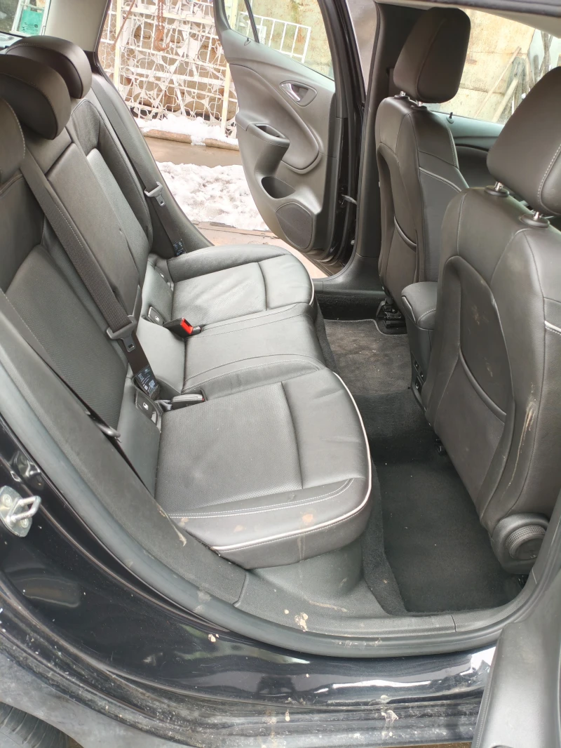 Opel Astra 1.4T, снимка 9 - Автомобили и джипове - 53357925