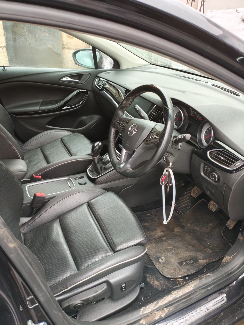 Opel Astra 1.4T, снимка 8 - Автомобили и джипове - 53357925