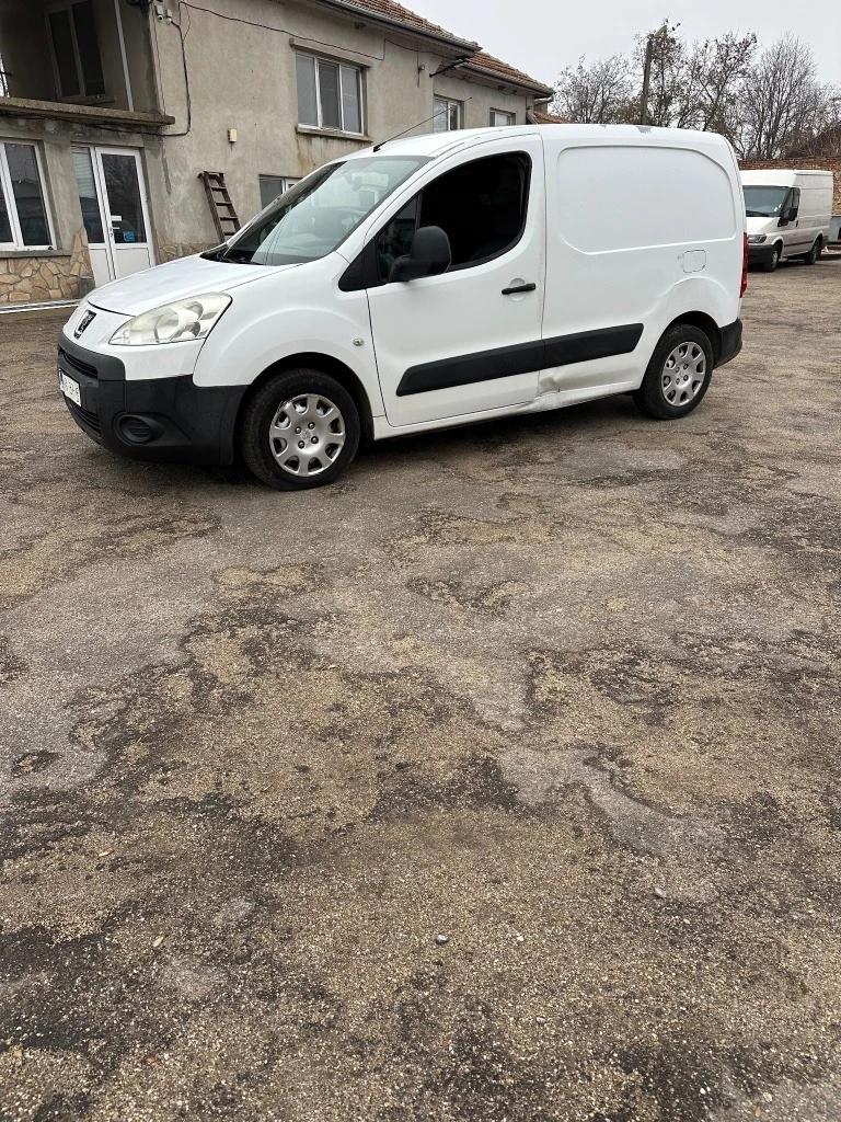 Peugeot Partner 1.6 HDI, снимка 2 - Автомобили и джипове - 48280187